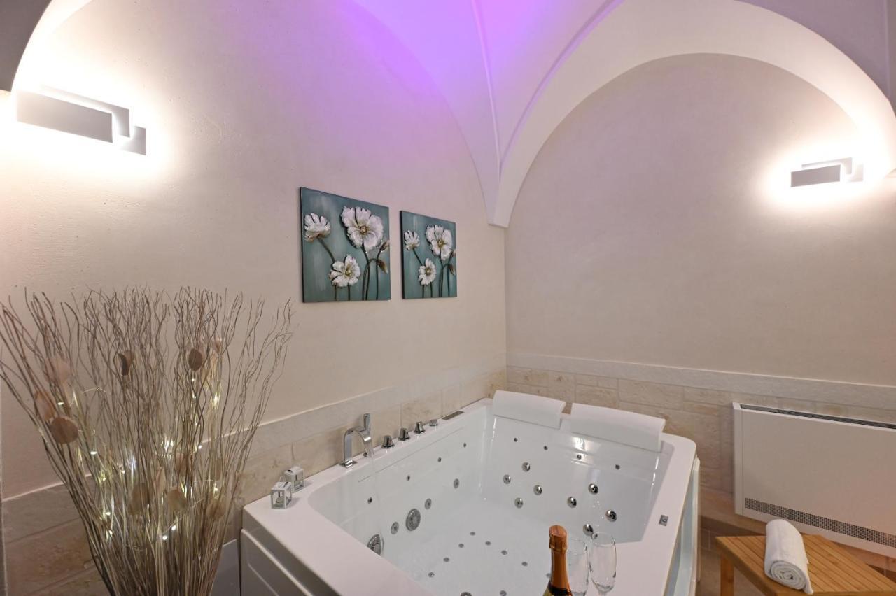 Suite Laurel Spa Con Idromassaggio Fasano Extérieur photo