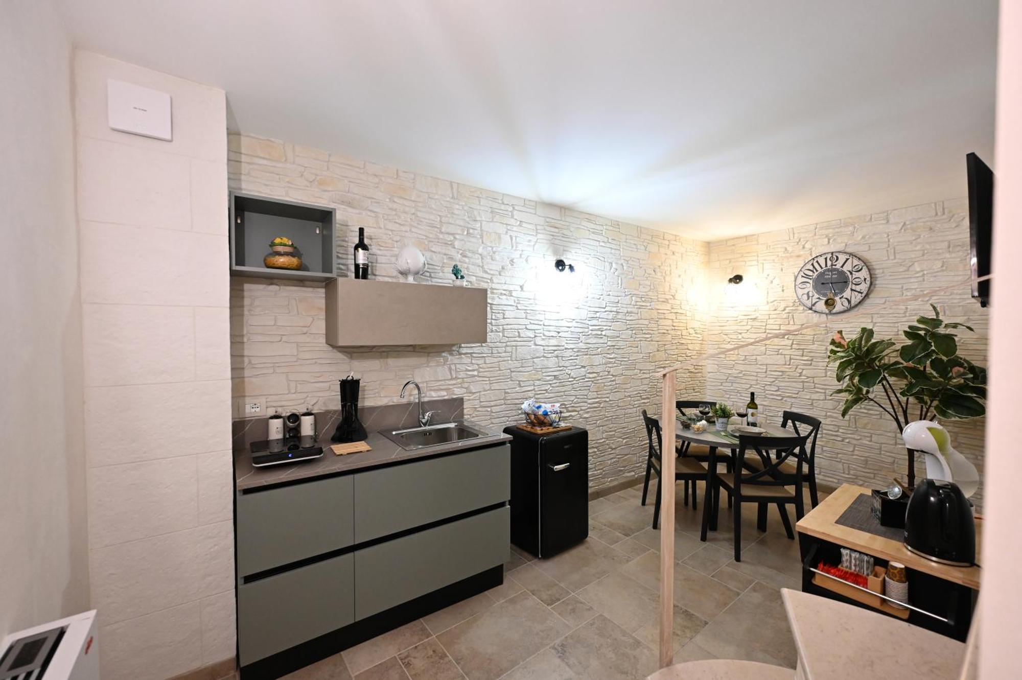 Suite Laurel Spa Con Idromassaggio Fasano Extérieur photo